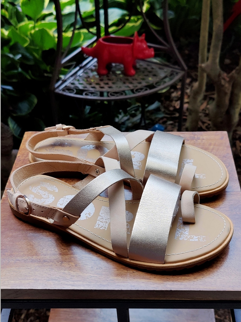 new Sorel Ella Crisscross Toe Loop Sandals Leather Metallic Champagne Beige 7.5